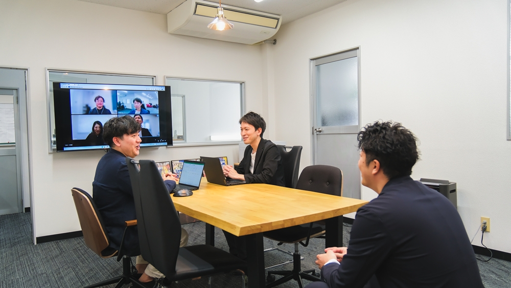 株式会社パロス