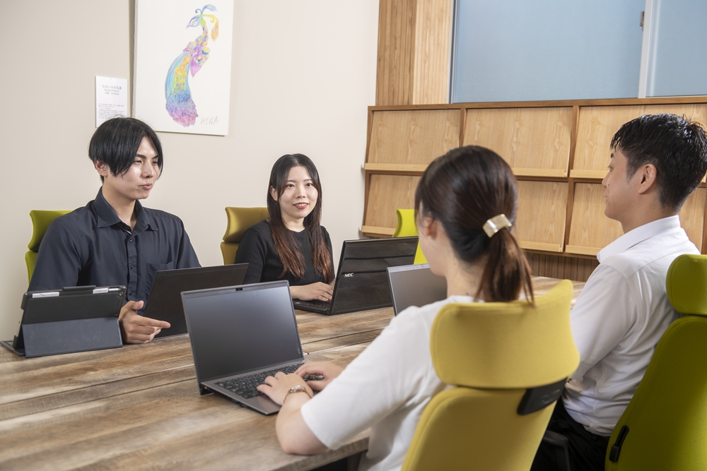 アクティヴ情報システム㈱